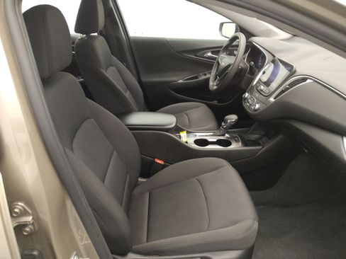 Used 2022 Chevrolet Malibu LS FWD image 21
