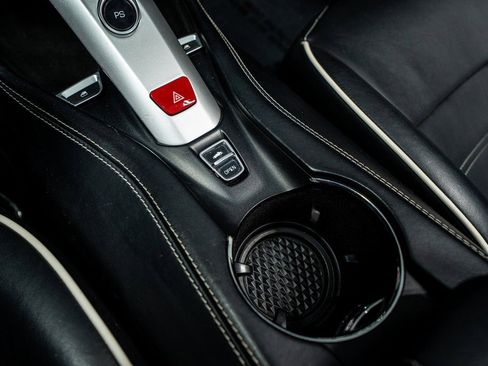 Used 2016 Ferrari California T image 54