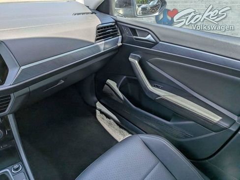 Certified 2024 Volkswagen Jetta SE FWD image 16