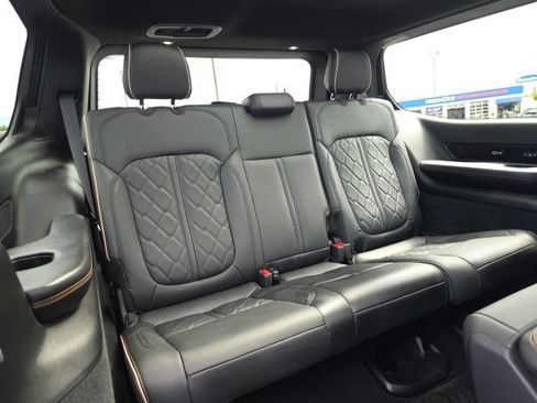 Used 2025 Jeep Grand Wagoneer Series III w/ Rear Seat Video Group 1 AWD/4WD image 40