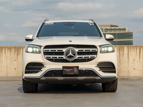Used 2021 Mercedes-Benz GLS 580 4MATIC image 2