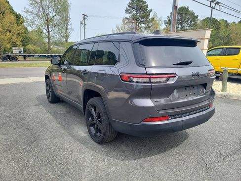 Used 2023 Jeep Grand Cherokee L Laredo image 5