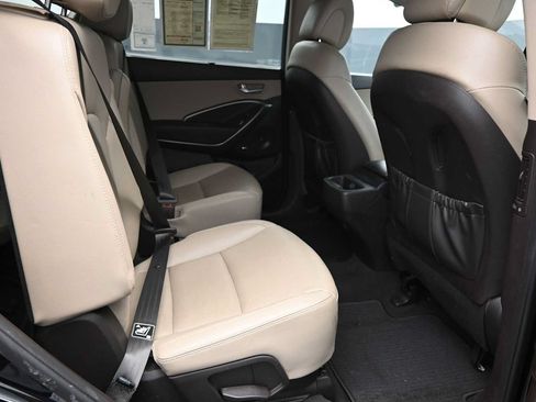 Used 2018 Hyundai Santa Fe Limited AWD/4WD image 18