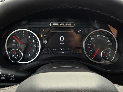 New 2026 RAM 1500 4x4 Crew Cab image 23