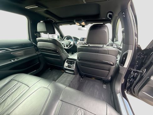 Used 2019 BMW 750i RWD image 28