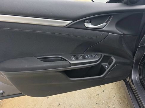 Used 2019 Honda Civic EX image 8