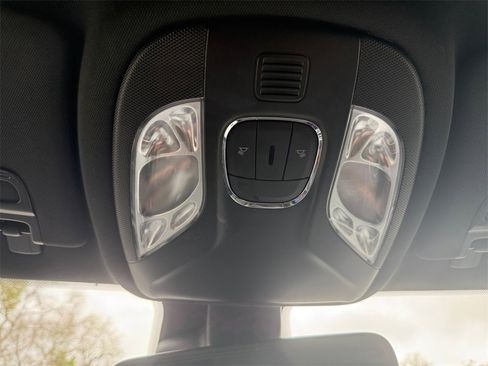 Certified 2024 Jeep Compass Latitude image 26