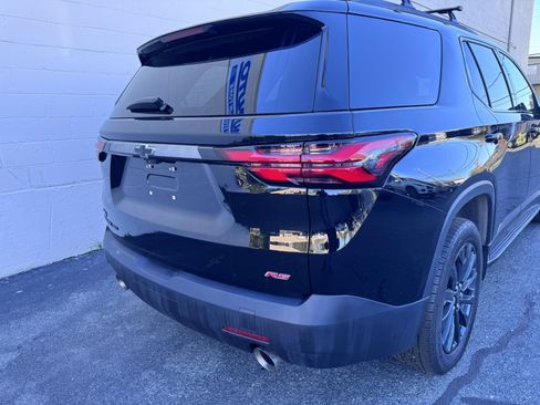 Used 2023 Chevrolet Traverse RS image 7