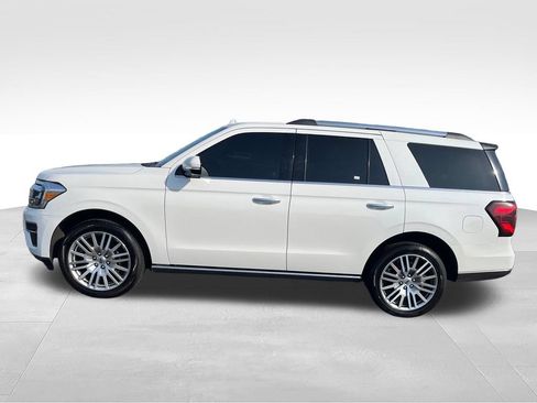 Used 2022 Ford Expedition Limited AWD/4WD image 2