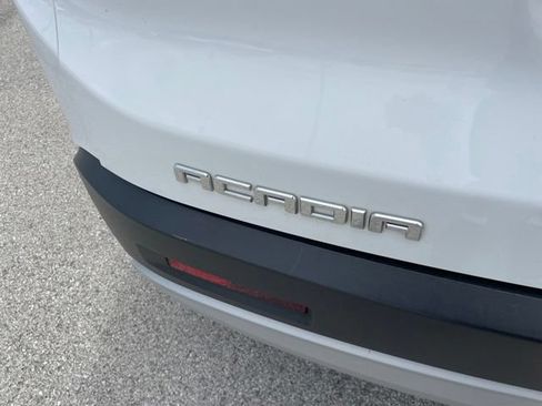 Used 2018 GMC Acadia SLE AWD/4WD image 11
