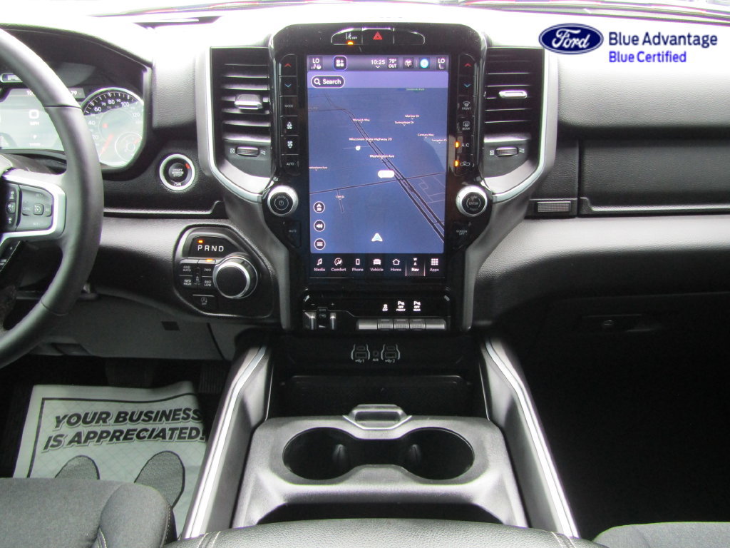 Used 2025 RAM 1500 4x4 Crew Cab image 38