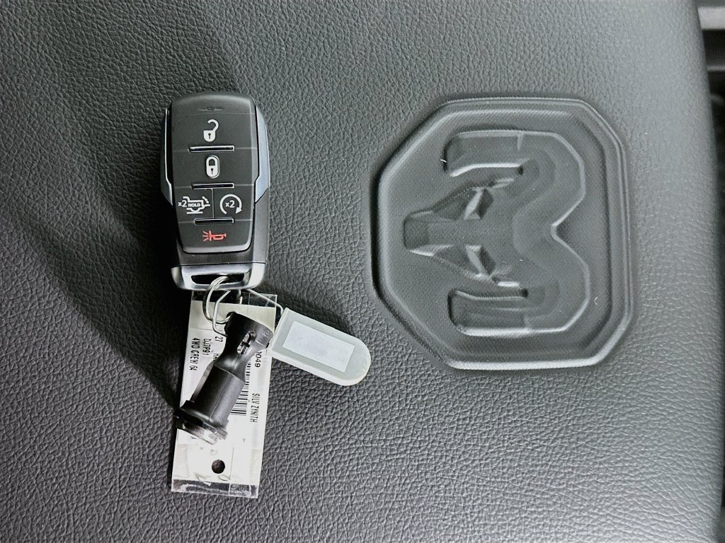 New 2027 RAM 2500 Laramie w/ Night Edition AWD/4WD image 20
