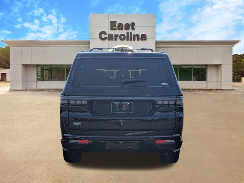 New 2026 Jeep Grand Wagoneer L Limited AWD/4WD image 4