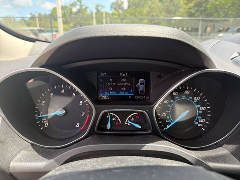 Used 2016 Ford Escape SE w/ SE Leather Comfort Package FWD image 22