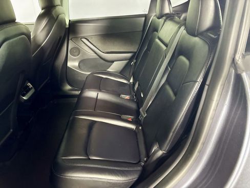 Used 2022 Tesla Model Y Performance image 21