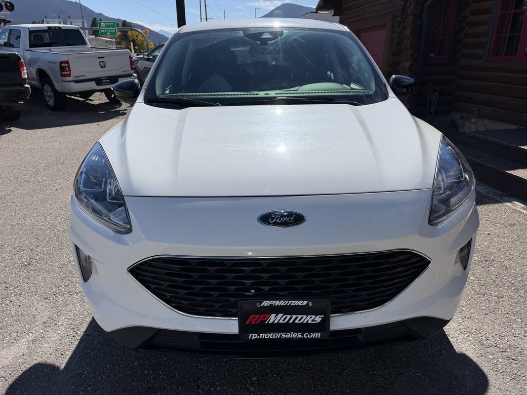 Used 2022 Ford Escape SEL w/ Technology Package AWD/4WD image 3