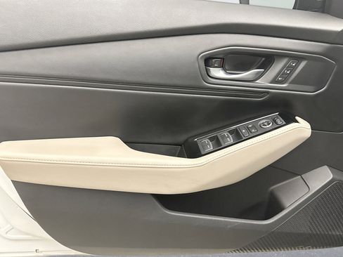 Used 2023 Honda Accord Touring image 9