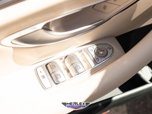Used 2019 Mercedes-Benz E 300 w/ Premium 1 Package image 41