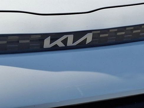 Used 2025 Kia Soul LX image 10