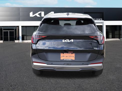 New 2026 Kia Sportage LX AWD/4WD image 4
