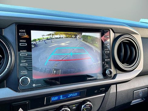 Used 2022 Toyota Tacoma TRD Sport AWD/4WD image 14