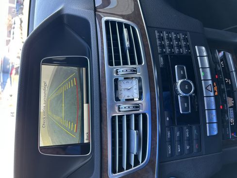 Used 2014 Mercedes-Benz E 350 4MATIC image 11