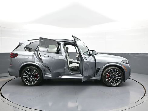 Used 2024 BMW X5 M60i AWD/4WD image 45