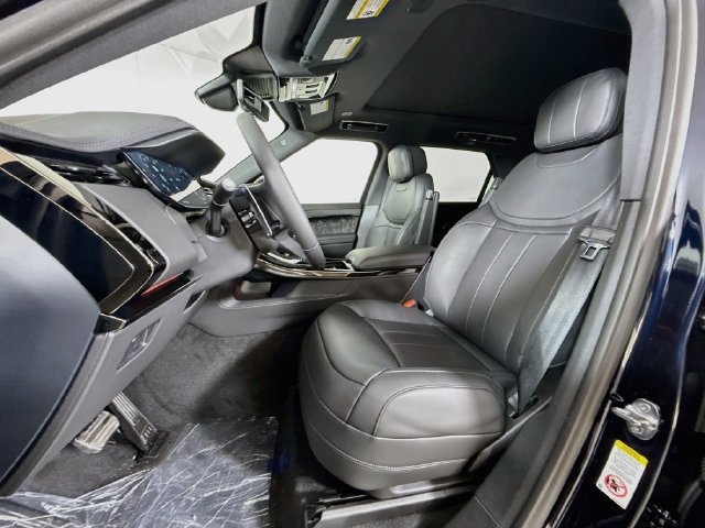 New 2027 Land Rover Range Rover Sport Dynamic SE AWD/4WD image 11