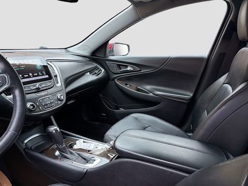 Used 2016 Chevrolet Malibu Premier w/ Driver Confidence Package II image 25