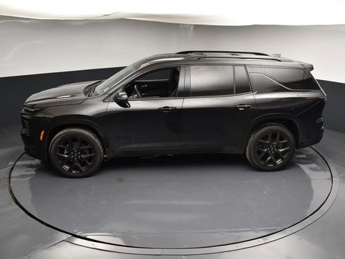 Used 2026 Chevrolet Traverse RS FWD image 44
