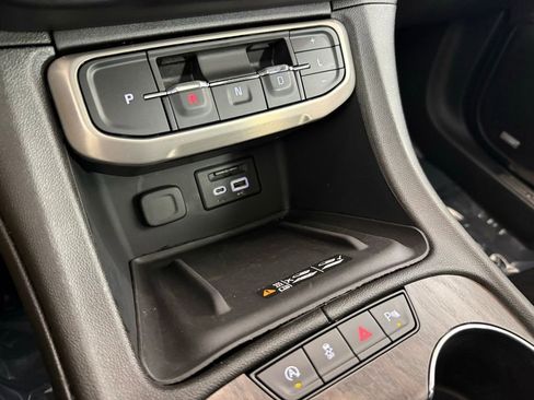 Used 2023 GMC Acadia Denali w/ Black Diamond Edition AWD/4WD image 28
