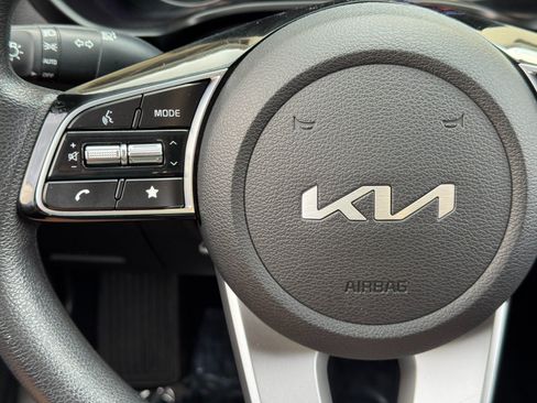 Used 2023 Kia Forte LXS w/ LXS Technology Package FWD image 19