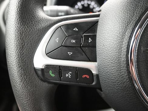 Used 2023 Jeep Renegade Latitude AWD/4WD image 26