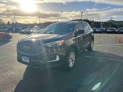 Used 2024 Ford Edge SEL image 7