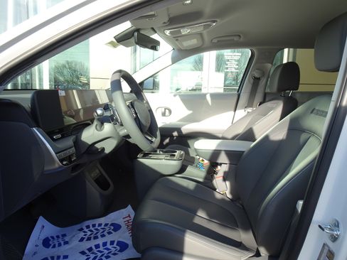 New 2026 Hyundai Ioniq 5 SEL image 8