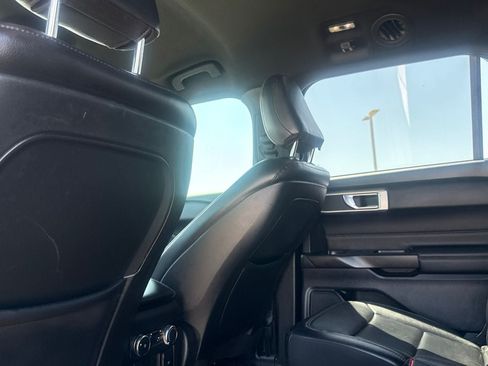 Used 2020 Ford Explorer XLT w/ Equipment Group 202A RWD image 41