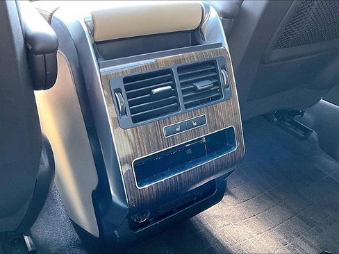 Used 2016 Land Rover Range Rover Sport HSE image 22