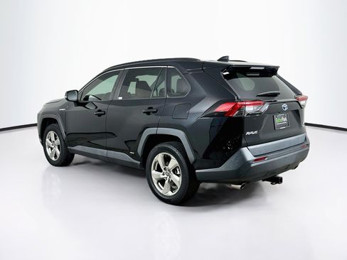 Used 2021 Toyota RAV4 XLE Premium AWD/4WD image 5