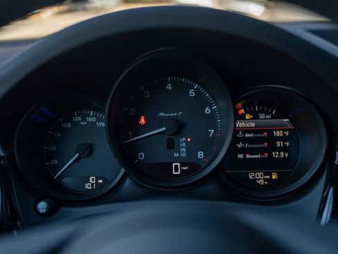 New 2026 Porsche Macan Turbo AWD/4WD image 17