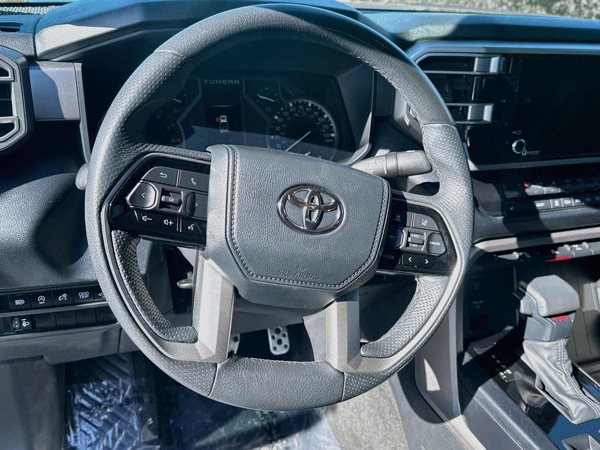 Used 2022 Toyota Tundra SR5 w/ TRD Off-Road Premium Package AWD/4WD image 17