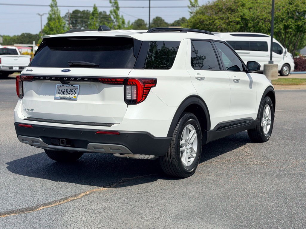 New 2026 Ford Explorer Active w/ Active Comfort Package RWD image 4