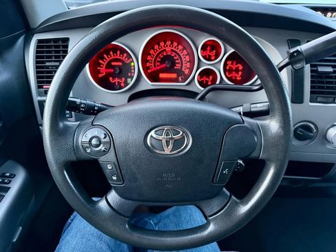 Used 2012 Toyota Tundra 4x4 CrewMax w/ Tow Pkg image 11