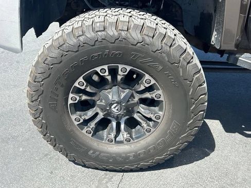Used 2007 Chevrolet Silverado 2500 LTZ w/ Safety Package AWD/4WD image 14