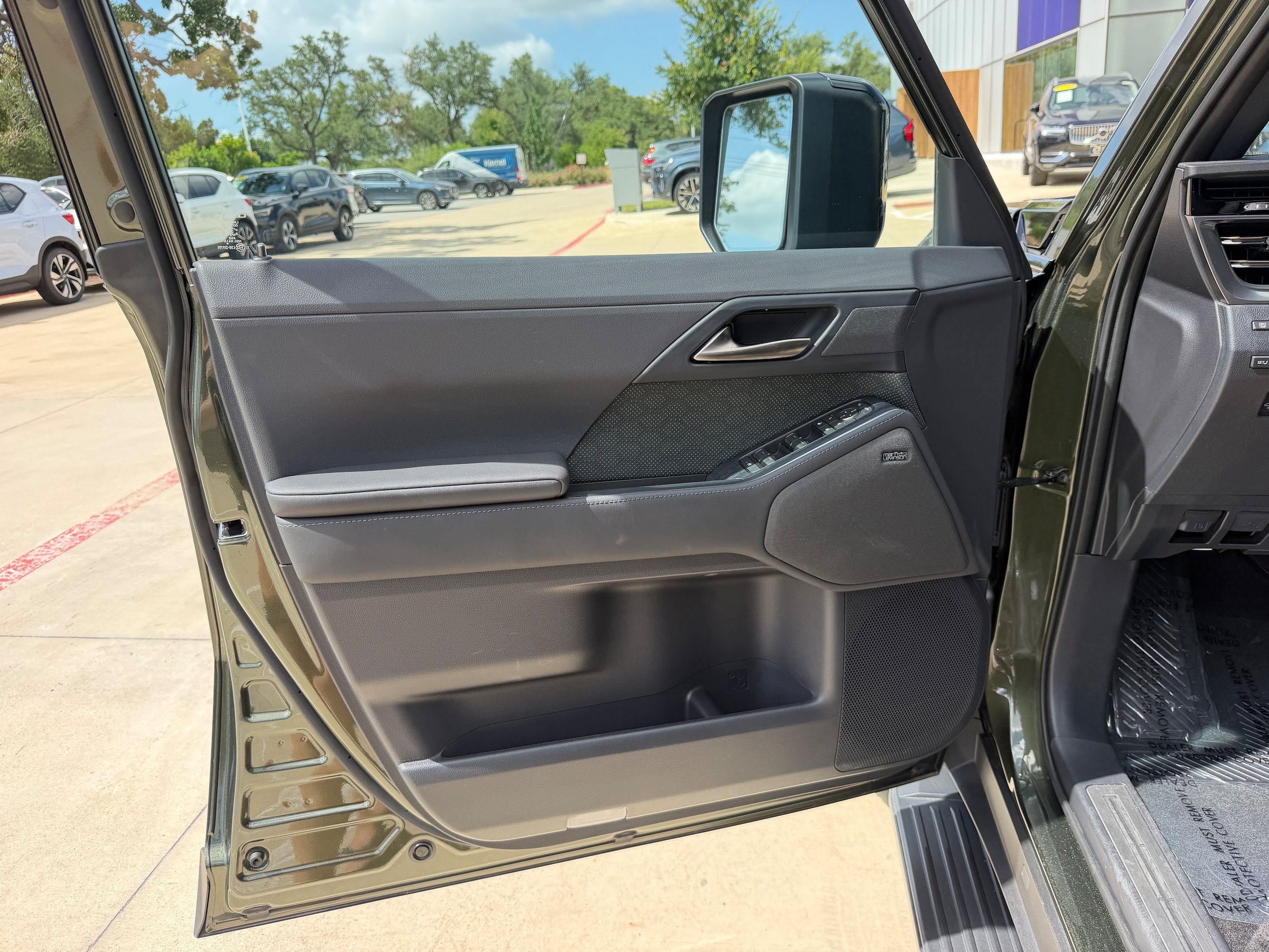 Used 2024 Lexus GX 550 AWD/4WD image 24