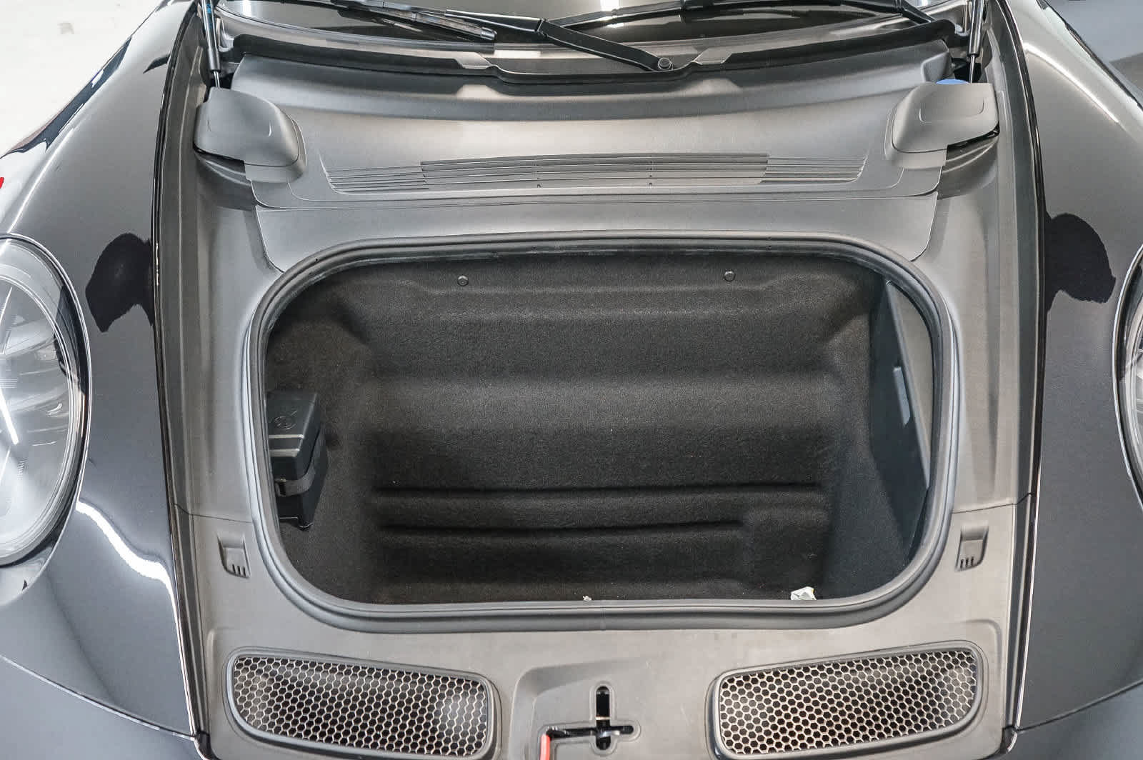 Certified 2025 Porsche 911 GT3 RWD image 30