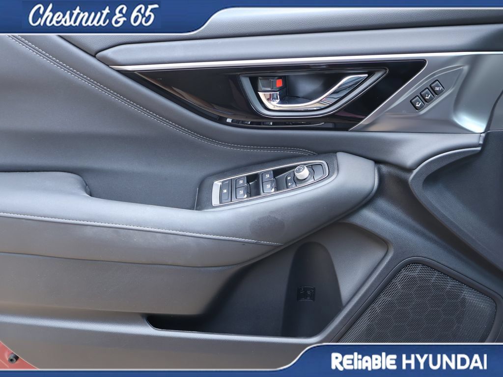 Used 2025 Subaru Outback Limited AWD/4WD image 21
