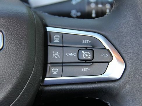 Used 2026 Jeep Compass Limited AWD/4WD image 26