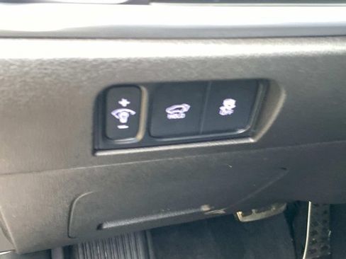 Used 2025 Kia Sorento SX AWD/4WD image 16