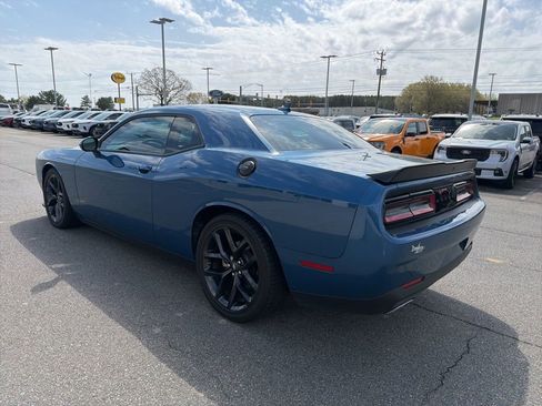 Used 2023 Dodge Challenger GT w/ Plus Package image 7