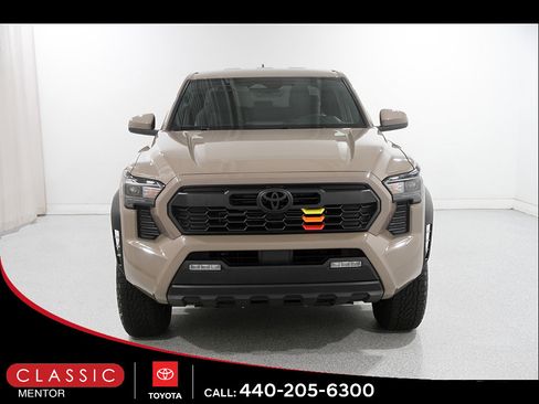 Certified 2026 Toyota Tacoma TRD Off-Road AWD/4WD image 2